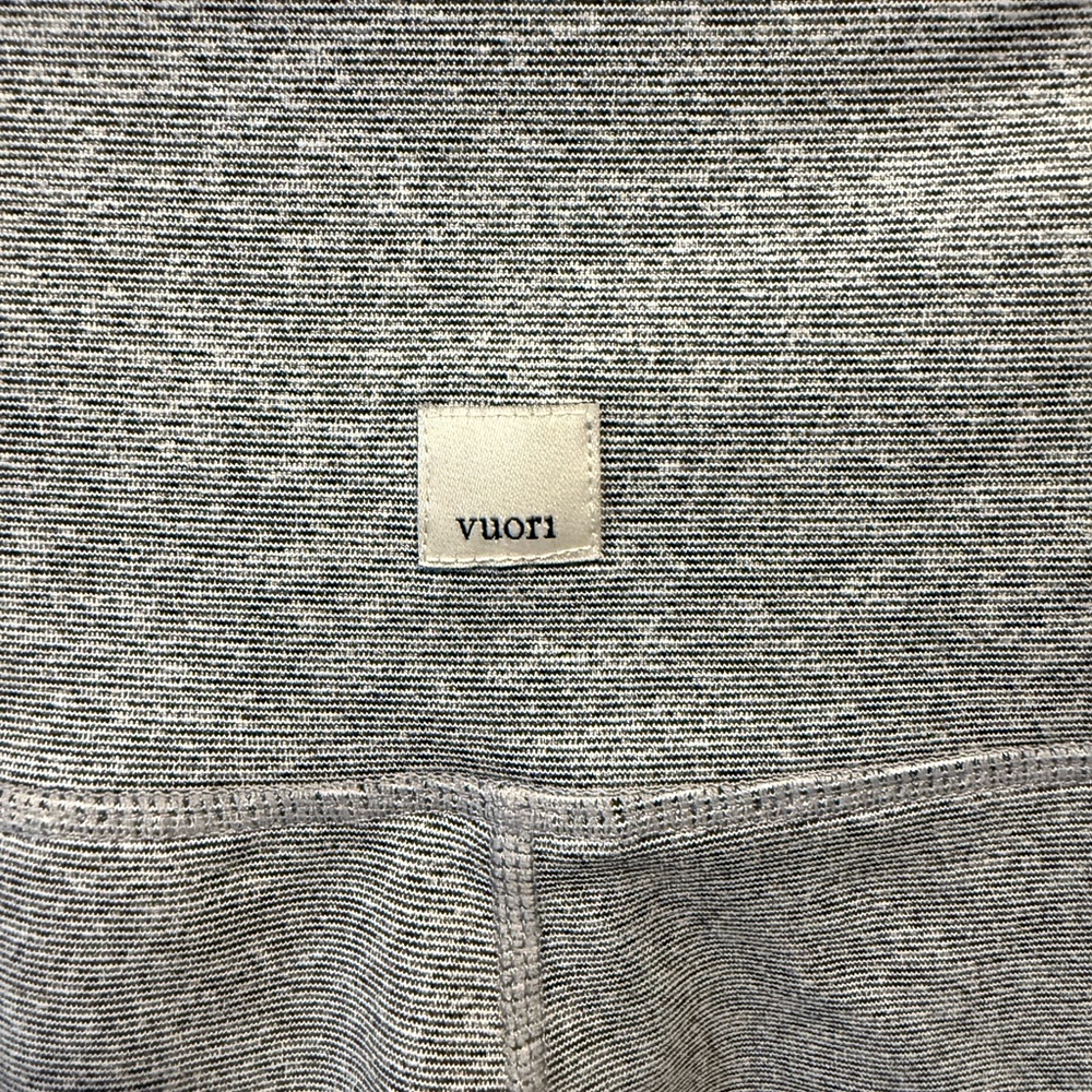 Vuori Heather Gray Women's Bike Shorts - Picture 3 of 4